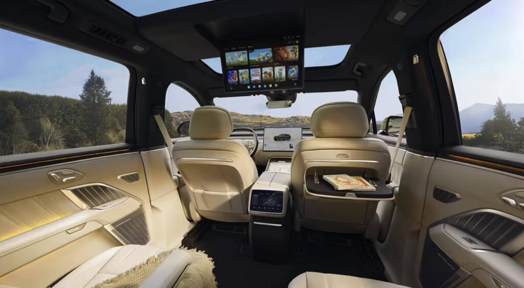 Interior of L90