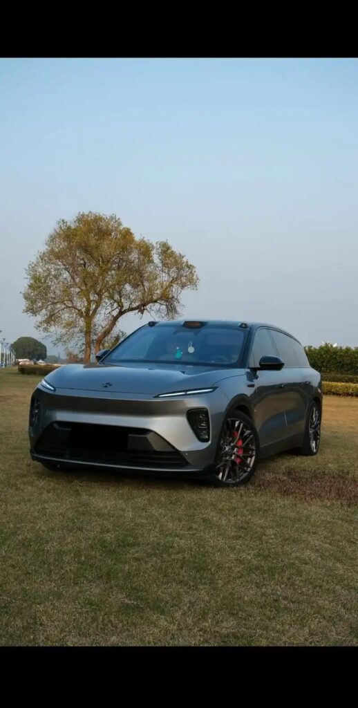 NIO ES8