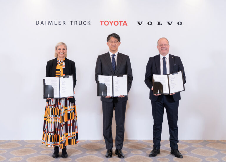 Toyota Joins Daimler-Volvo Fuel Cell Venture: A Strategic Shift in Heavy-Duty Trucking