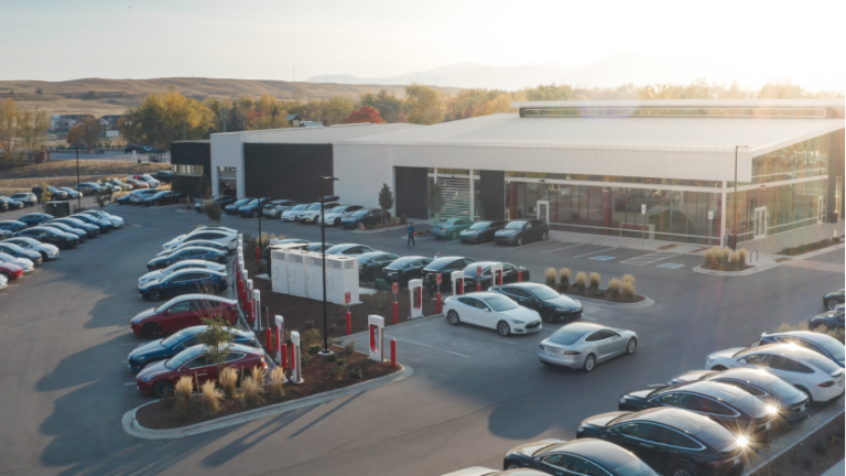 US Fast Charging Infrastructure Expansion: Can the Grid Handle the Oil Price Shock?