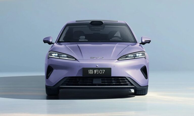 BYD Seal 07EV: Pioneering Second-Generation Blade Battery and Flash Charging Technology