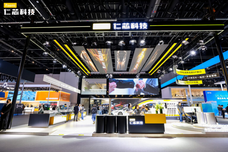 How Chinese Chipmaker Renxin is Revolutionizing In-Car Data Transmission